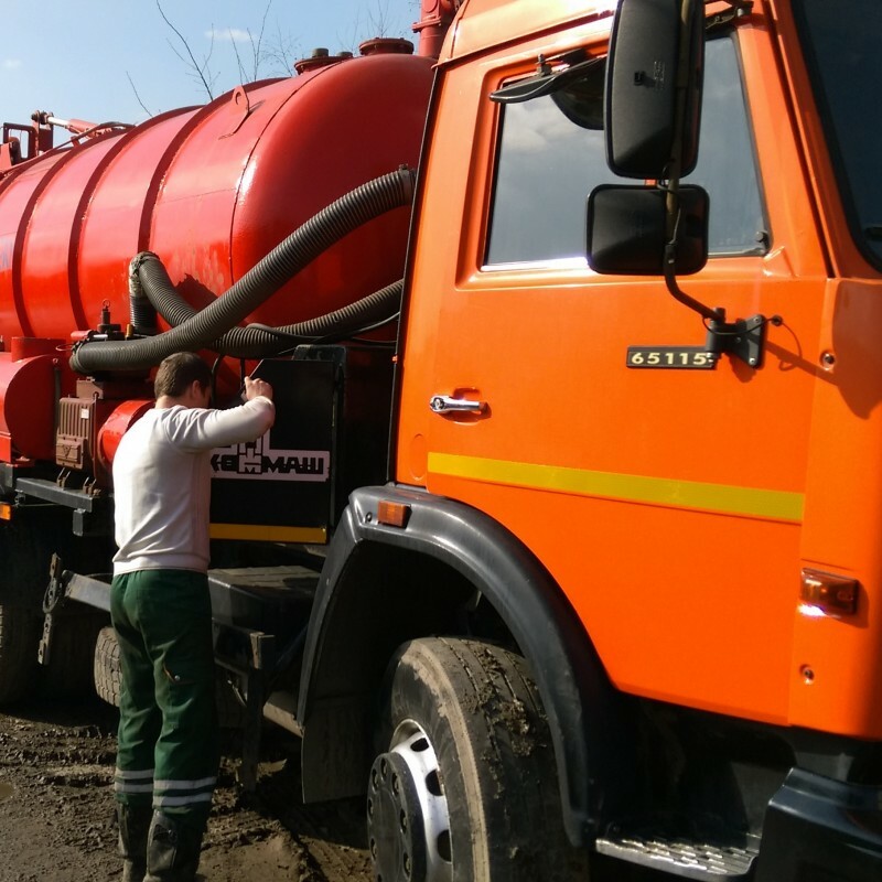 <span style="font-weight: bold; font-style: italic;">Откачка канализации</span> 